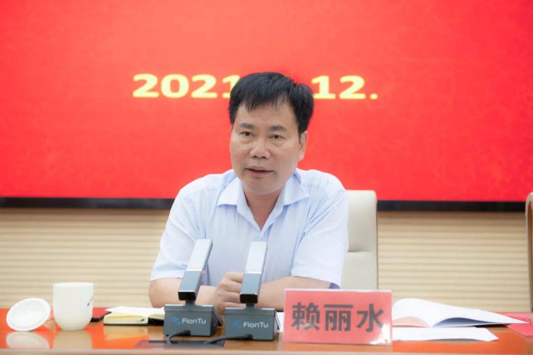 二四六香港資料期期中，深度解析與SEO優(yōu)化策略，深度解析香港期期中資料，SEO優(yōu)化策略揭秘