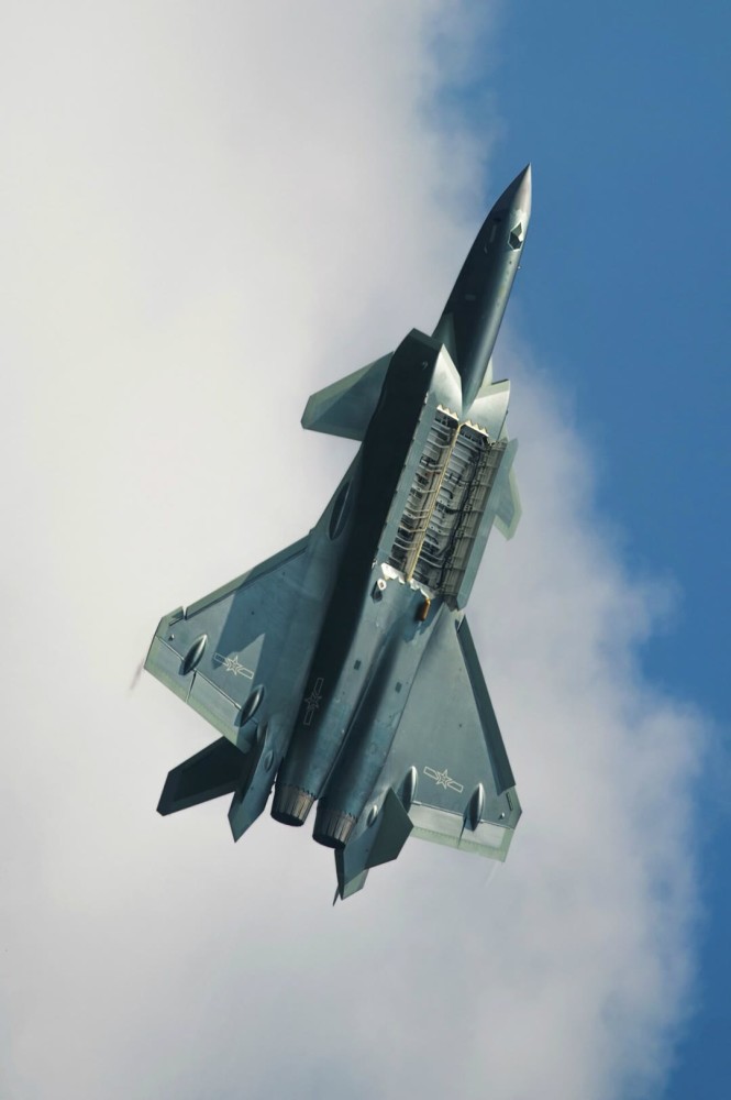 揭秘殲-20高清圖片，中國(guó)空軍新一代隱形戰(zhàn)機(jī)的風(fēng)采，揭秘殲-20高清圖片，中國(guó)新一代隱形戰(zhàn)機(jī)風(fēng)采展示