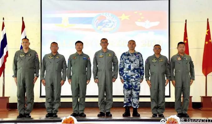 直-18艦載預(yù)警機，空中先鋒的崛起，直-18艦載預(yù)警機，空中先鋒的騰飛之路