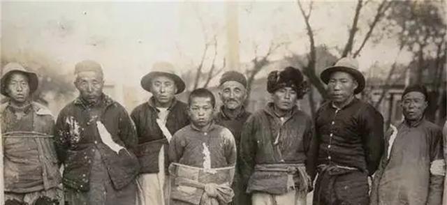 運(yùn)-50大型戰(zhàn)略運(yùn)輸機(jī)的優(yōu)勢與挑戰(zhàn)，探索航空運(yùn)輸?shù)奈磥?，運(yùn)-50大型戰(zhàn)略運(yùn)輸機(jī)的優(yōu)勢與挑戰(zhàn)，航空運(yùn)輸未來探索之路