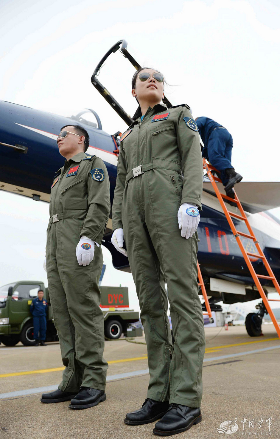 揭秘殲-10女飛行員神秘事件，真相探尋與反思，揭秘殲-10女飛行員神秘事件，探尋真相與反思之路