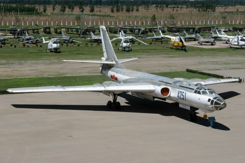 轟-20在閻良試飛視頻，揭示中國新一代戰(zhàn)略轟炸機的神秘面紗，中國新一代戰(zhàn)略轟炸機轟-20在閻良試飛，神秘面紗揭曉