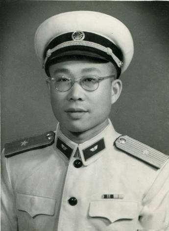 揭秘，35歲的少將是否可能？，揭秘，35歲能否成為少將？