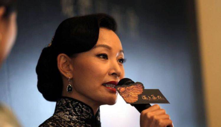 陳沖的幾任丈夫，探索明星的婚姻歷程，陳沖的婚姻歷程，探索明星的幾任丈夫之路