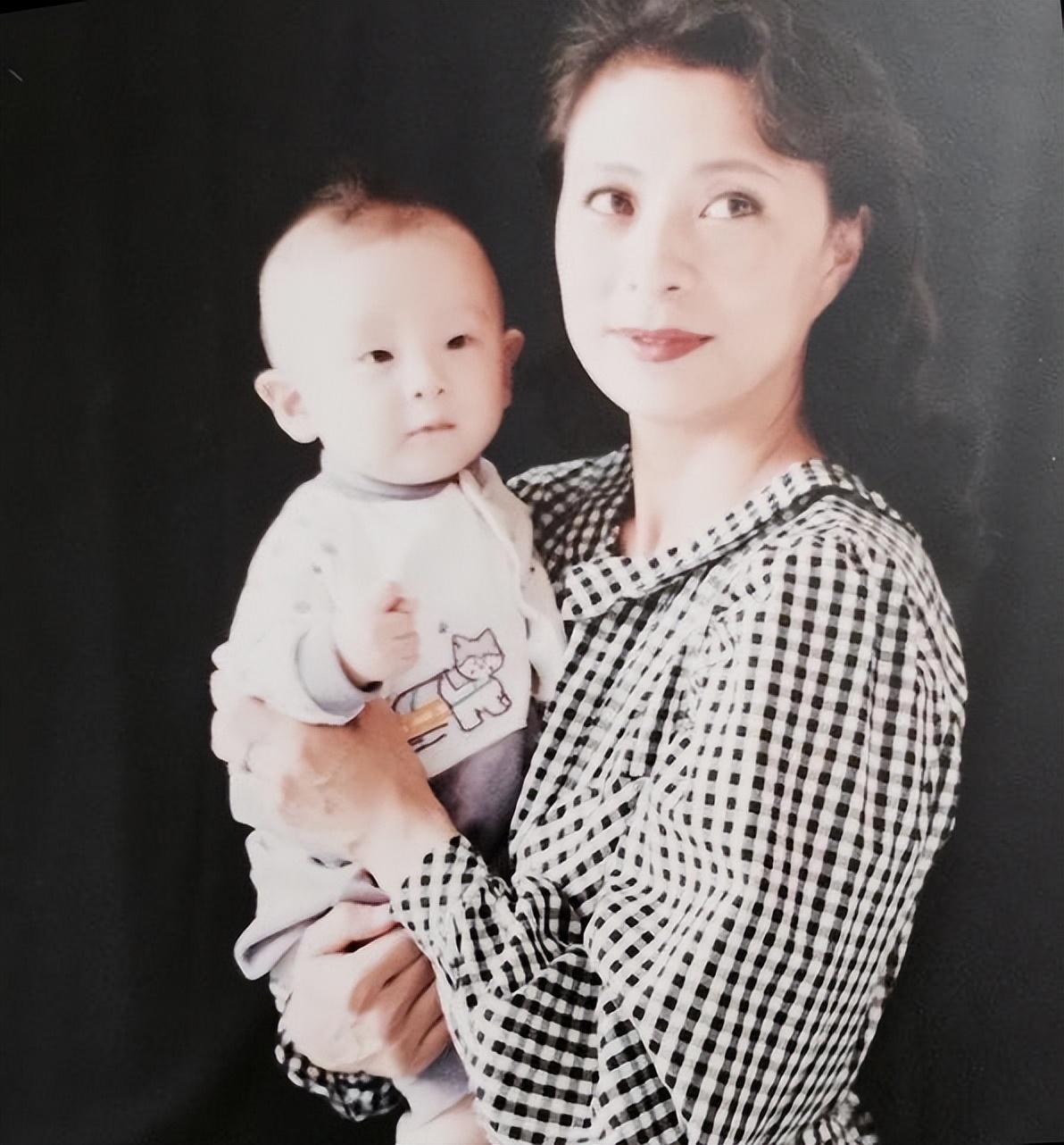 巍子個(gè)人資料老婆，深度探究與解析，巍子個(gè)人資料及妻子深度探究與解析