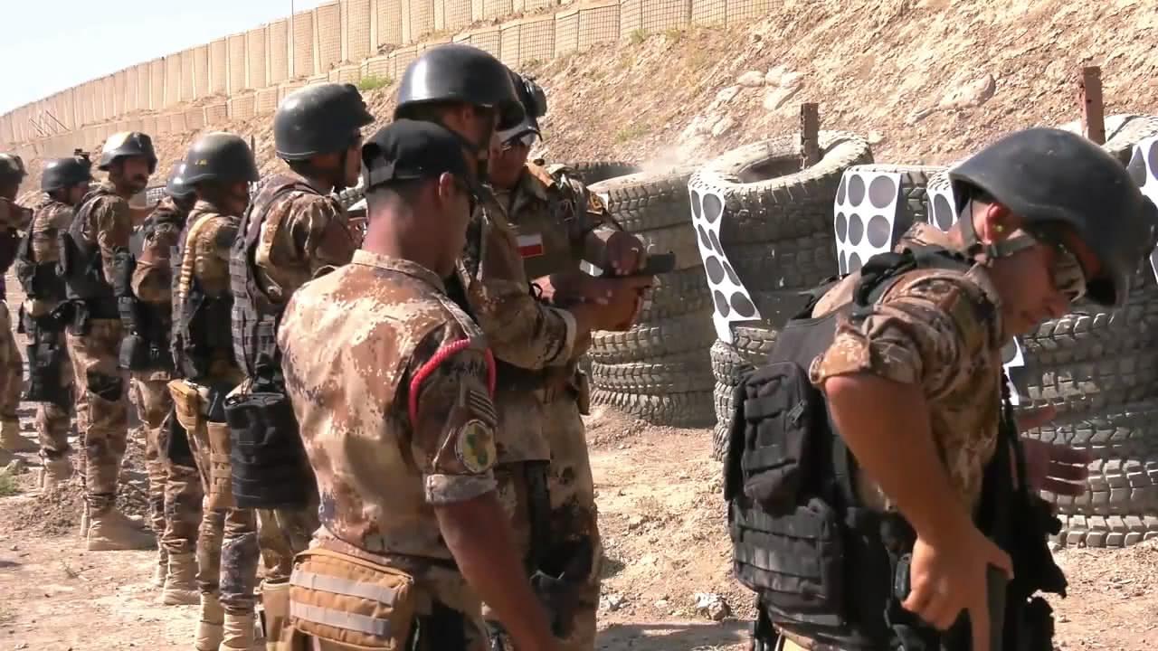 關(guān)于07式迷彩服的全面解析，全面解析，關(guān)于07式迷彩服的細(xì)節(jié)與特點(diǎn)