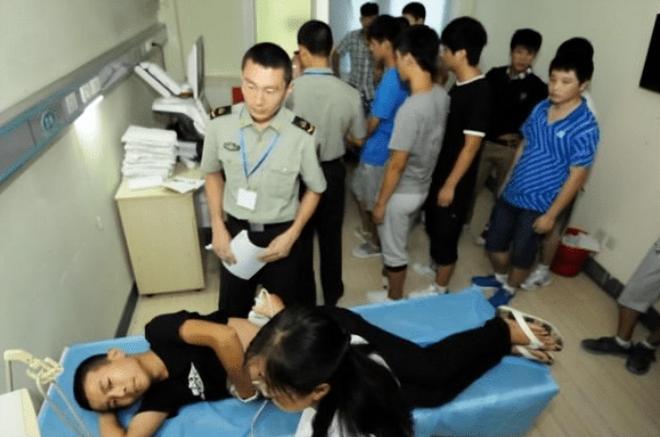 近視700度體檢當兵竟然過了——深度解析與啟示，近視700度竟通過體檢成功入伍，深度解析與啟示