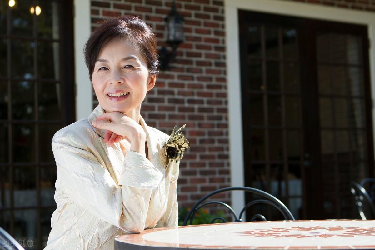 女性干澀沒水怎么辦，原因分析及解決方法，女性干澀沒水怎么辦？原因解析與應(yīng)對策略