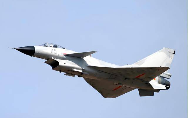 殲-10D交付中國(guó)，揭示其重要性及未來(lái)展望，殲-10D交付中國(guó)，揭示其戰(zhàn)略意義及未來(lái)展望