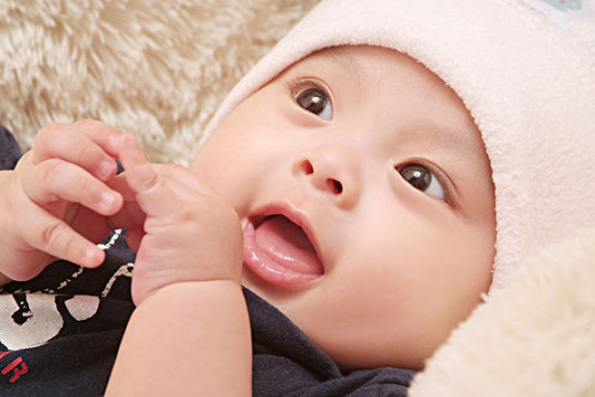 小兒癇癥的早期癥狀表現(xiàn)及其影響，小兒癇癥早期癥狀表現(xiàn)與影響概述